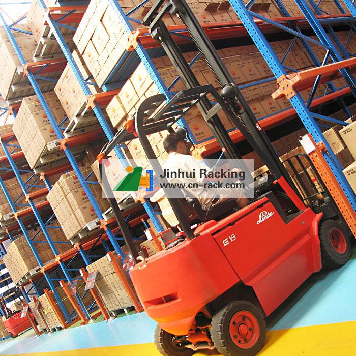 Warehouse Drive in Pallet Racking System Warehouse Drive in Pallet Racking System